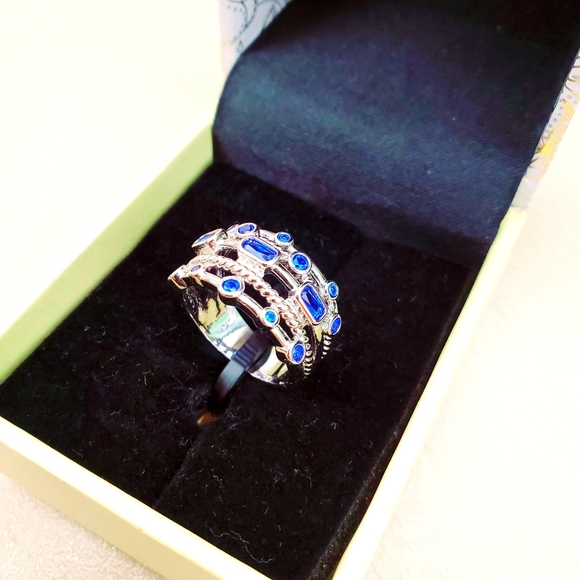 Ring - Picture 2 of 3